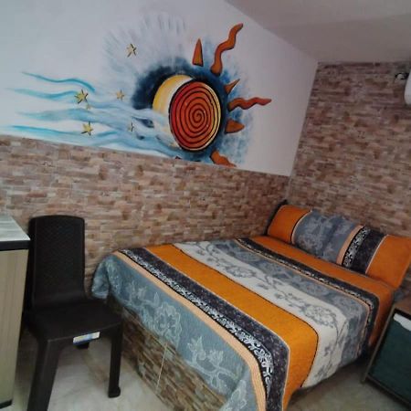 San Andres Vive Paradise Habitaciones Con Bano Privado A 80Mts De La Playa Principal מראה חיצוני תמונה